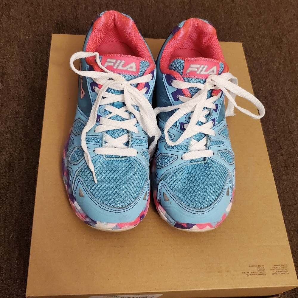 💙 Fila Sneakers. - Picture 3 of 6
